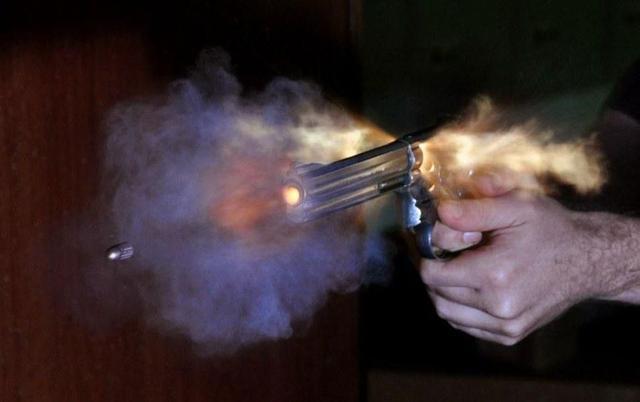 新澳今日图片分析:旧玩具枪射出真子弹